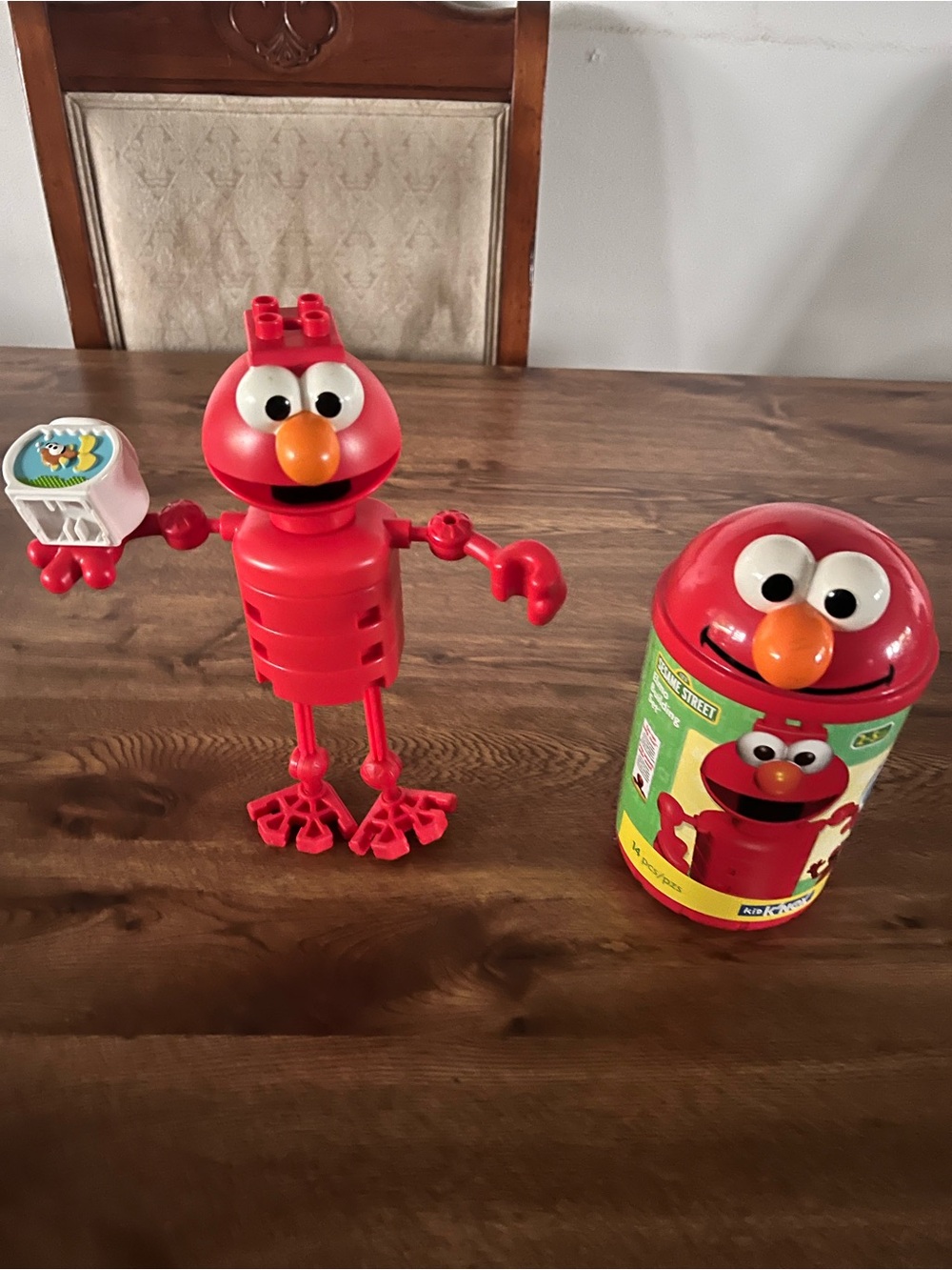 Vintage Kid K'NEX Sesame Street Elmo Building Set